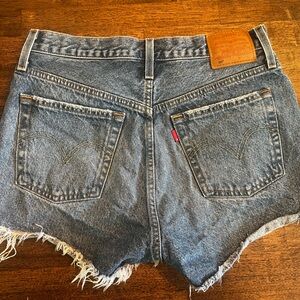 Levi’s 501 high wasted jean short